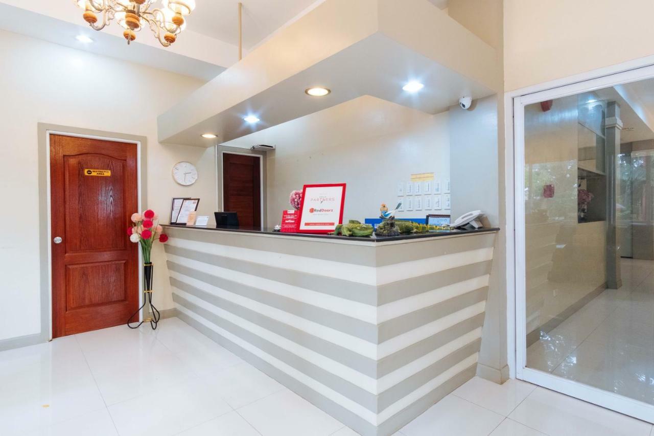 RedDoorz Premium @ Gabinete Road Palawan Hotel Puerto Princesa Exterior foto