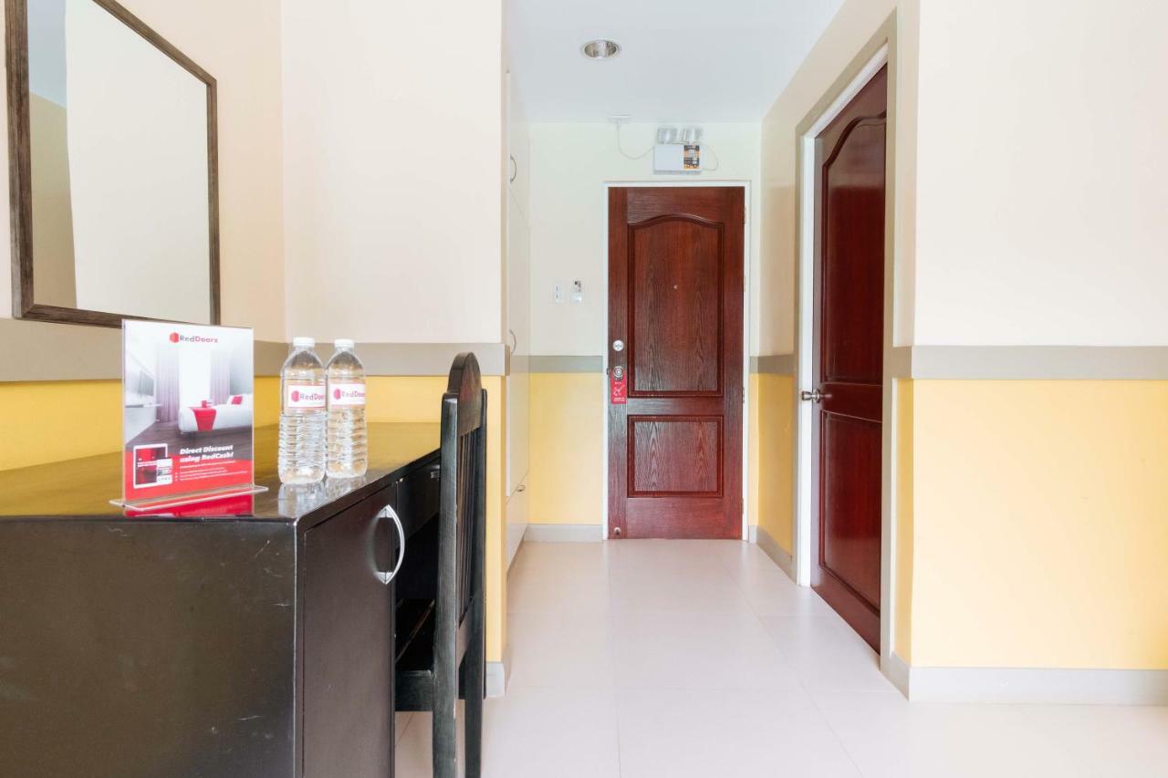 RedDoorz Premium @ Gabinete Road Palawan Hotel Puerto Princesa Exterior foto