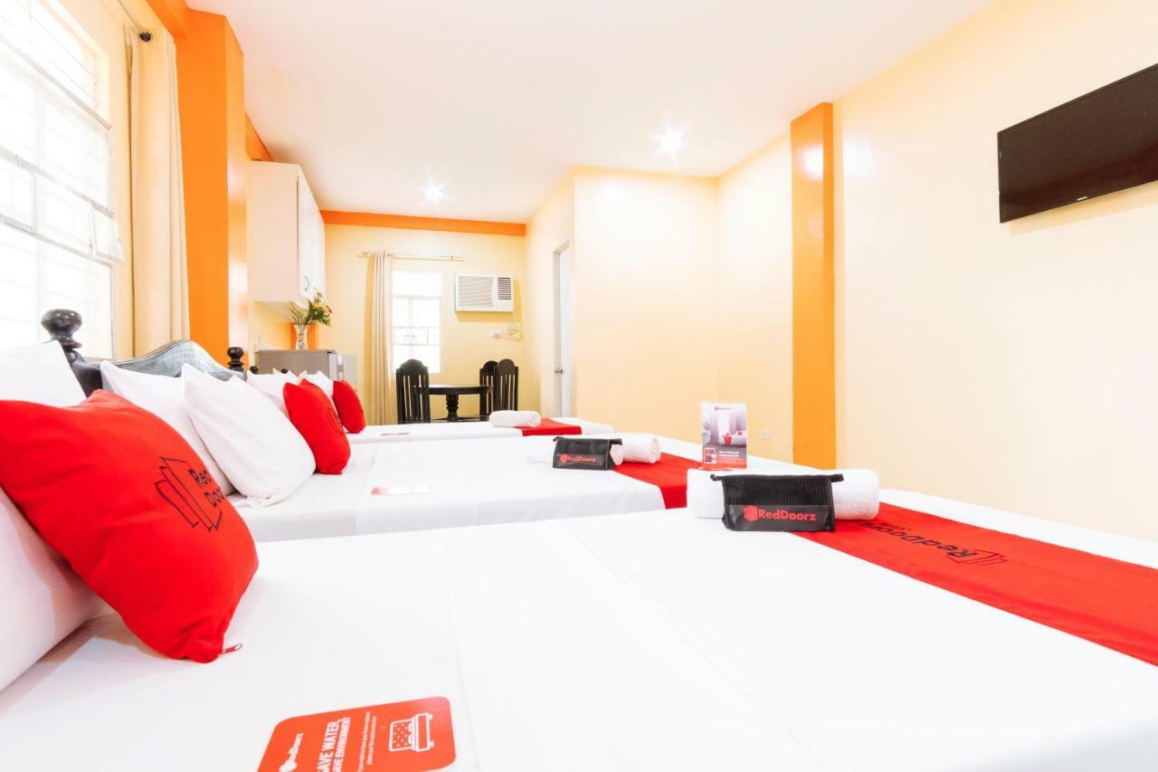 RedDoorz Premium @ Gabinete Road Palawan Hotel Puerto Princesa Exterior foto